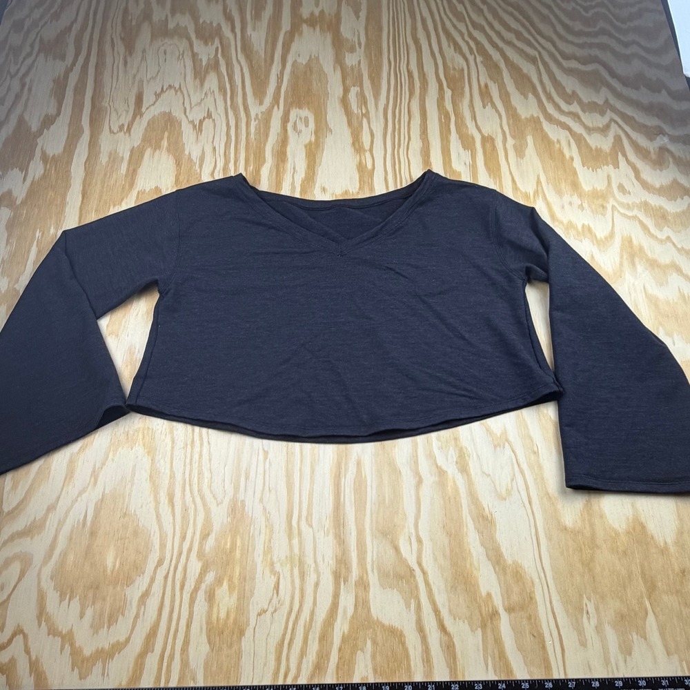 Lululemon Heathered Black V-Neck Cropped Long Sleeve Bell Sleeve Top